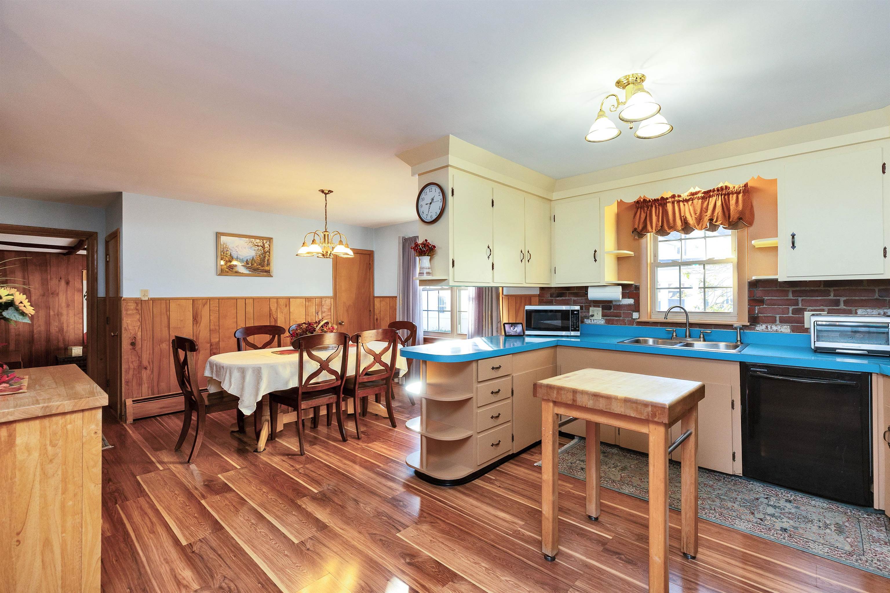 35 Little Avenue Manchester, NH 03109 - Photo 11 of 50