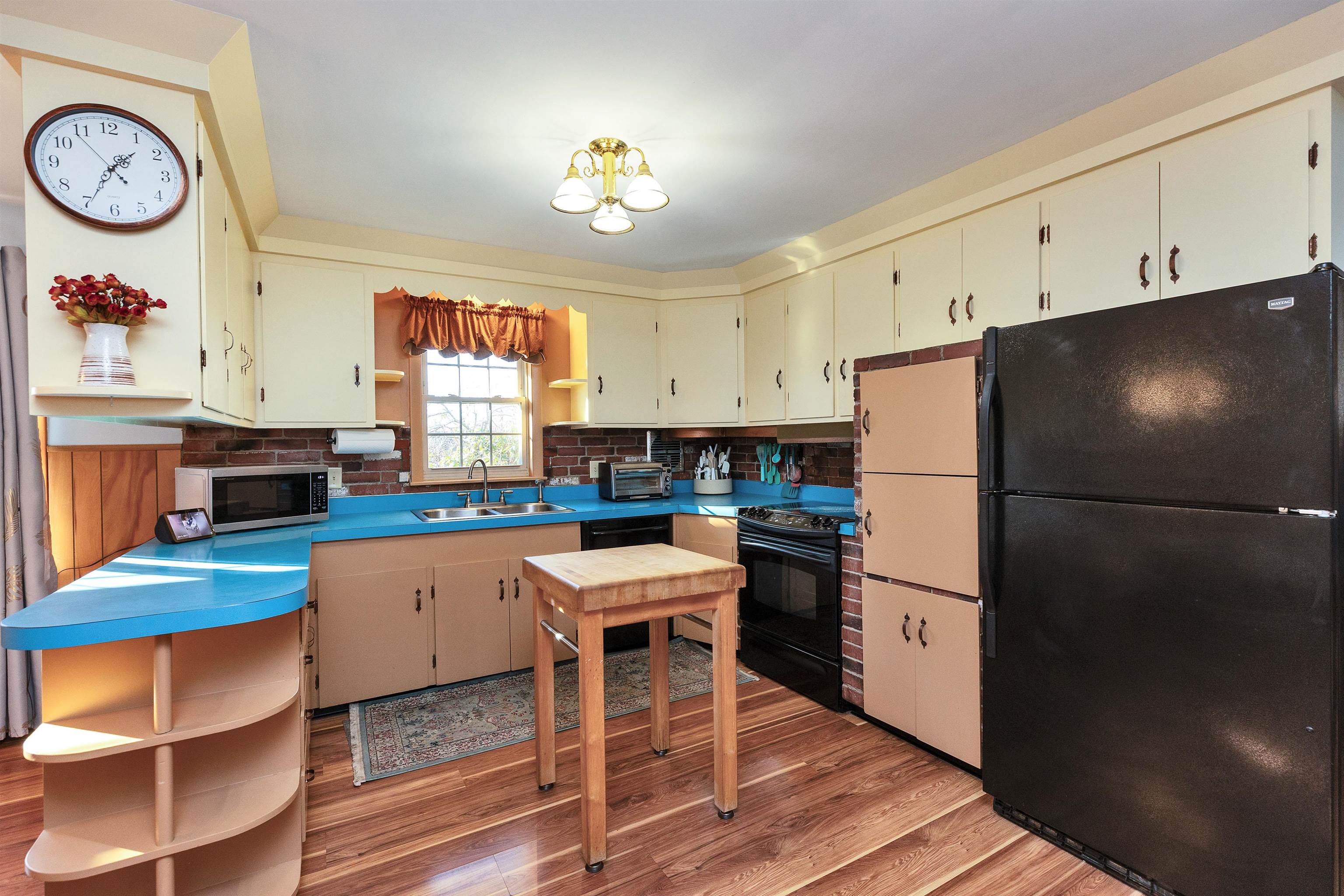 35 Little Avenue Manchester, NH 03109 - Photo 12 of 50