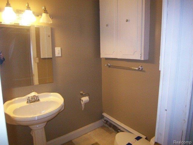 2425 Maplecrest Road Sterling Heights, MI 48310 - Photo 11 of 17 100_1759