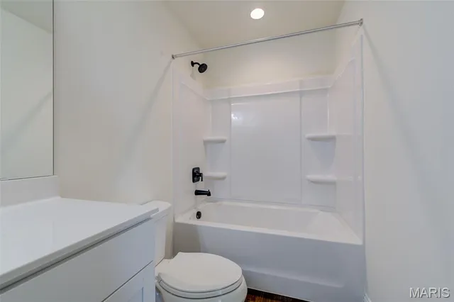 $3,500 | 2025 Maryland Oaks Circle, Maryland Heights, MO 63146