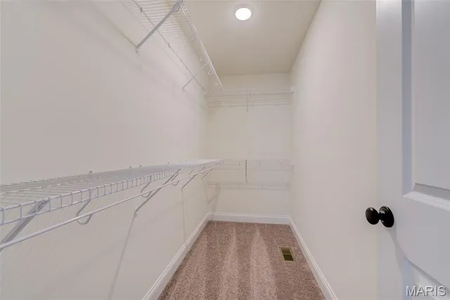 $3,500 | 2025 Maryland Oaks Circle, Maryland Heights, MO 63146