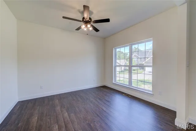 $3,500 | 2025 Maryland Oaks Circle, Maryland Heights, MO 63146