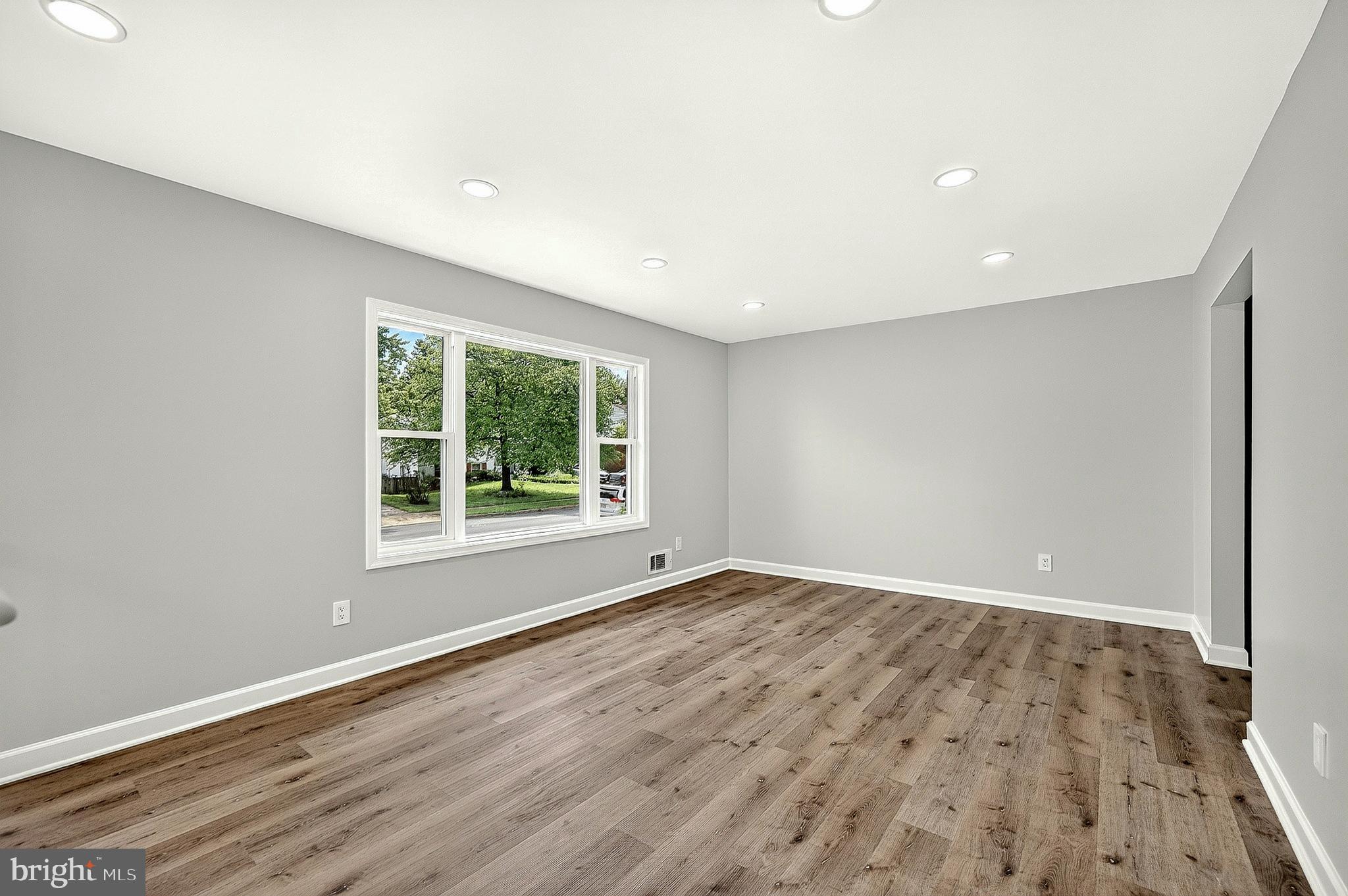4016 Mapleton Drive Chantilly, VA 20151 - Photo 40 of 47 Gallery Image 40
