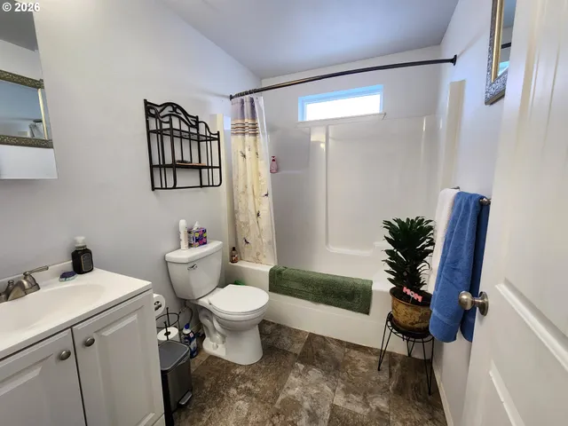 $435,000 | 902 North 15th Avenue, Elgin, OR 97827