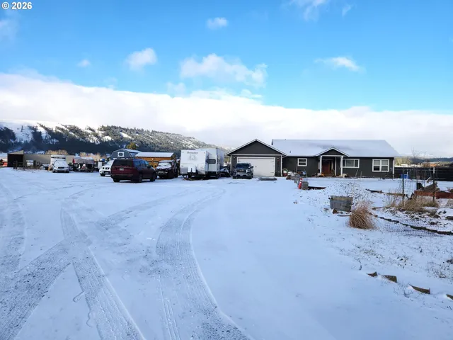 $435,000 | 902 North 15th Avenue, Elgin, OR 97827