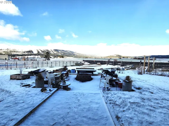 $435,000 | 902 North 15th Avenue, Elgin, OR 97827