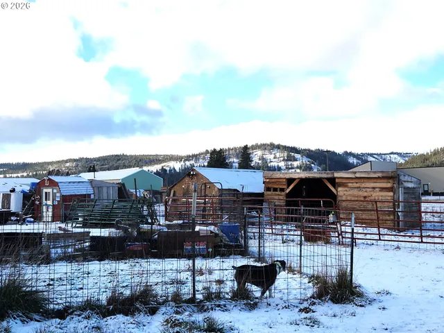 $435,000 | 902 North 15th Avenue, Elgin, OR 97827