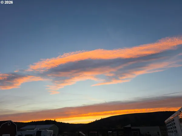 $430,000 | 902 North 15th Avenue, Elgin, OR 97827