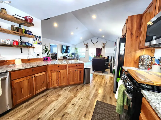 $435,000 | 902 North 15th Avenue, Elgin, OR 97827