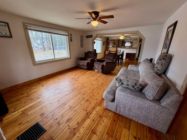 $250,000 | 31 Forest Street, Haverhill, NH 03785