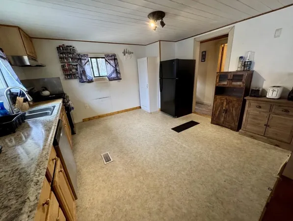 $250,000 | 31 Forest Street, Haverhill, NH 03785