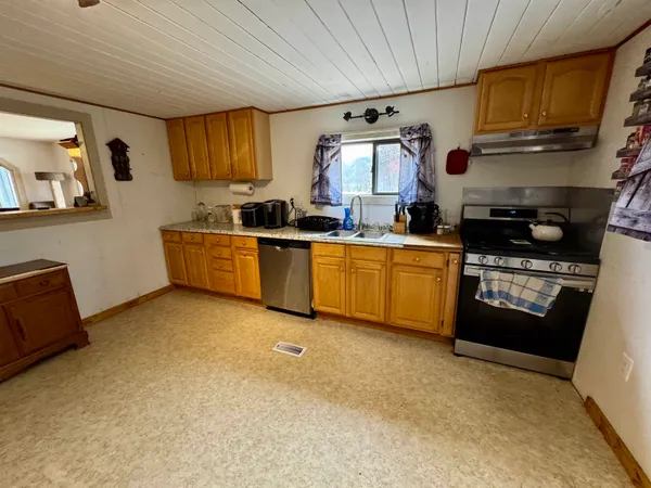 $250,000 | 31 Forest Street, Haverhill, NH 03785