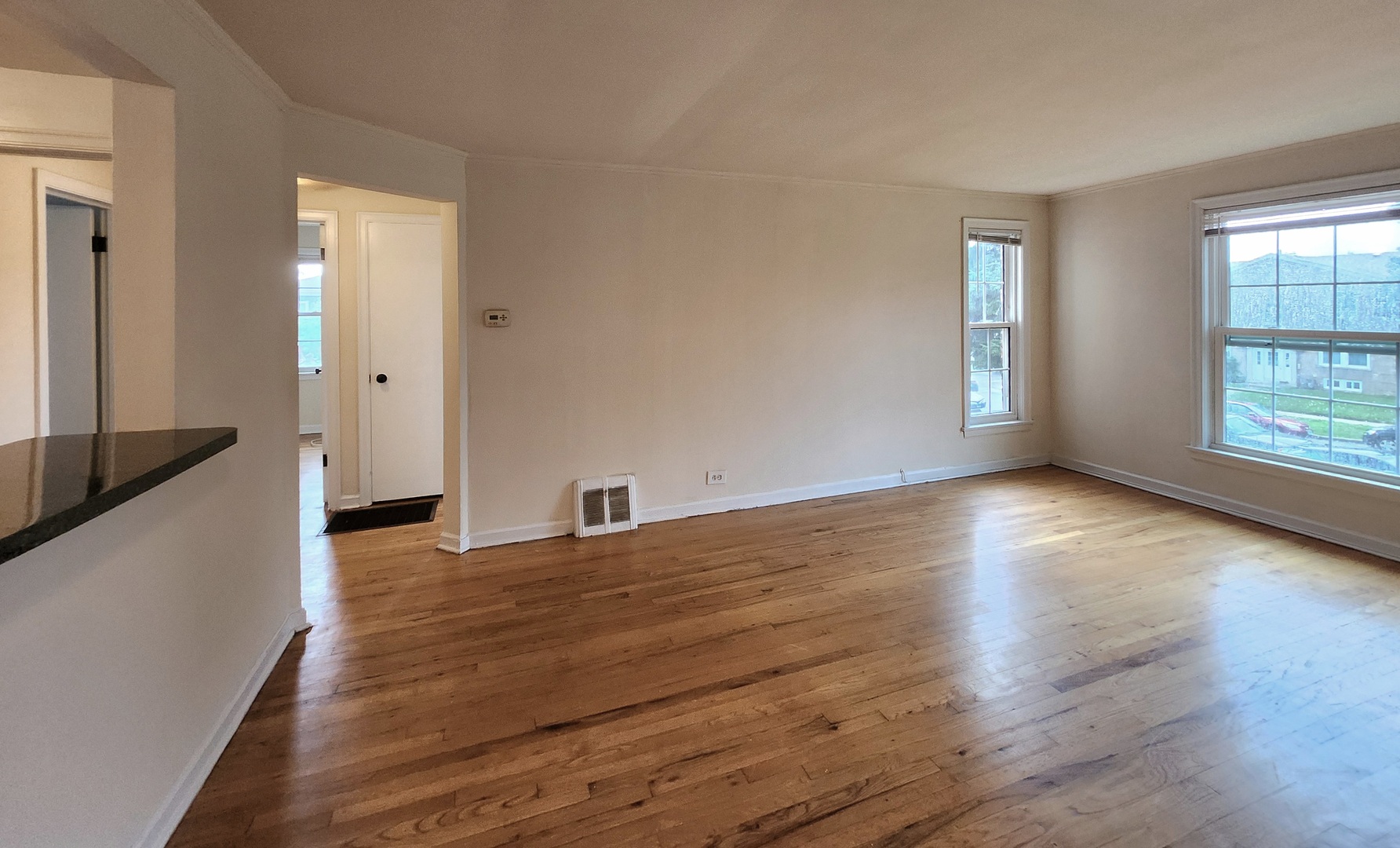 4257 West Nelson Street, Unit 2 Chicago, IL 60641 - Photo 7 of 8
