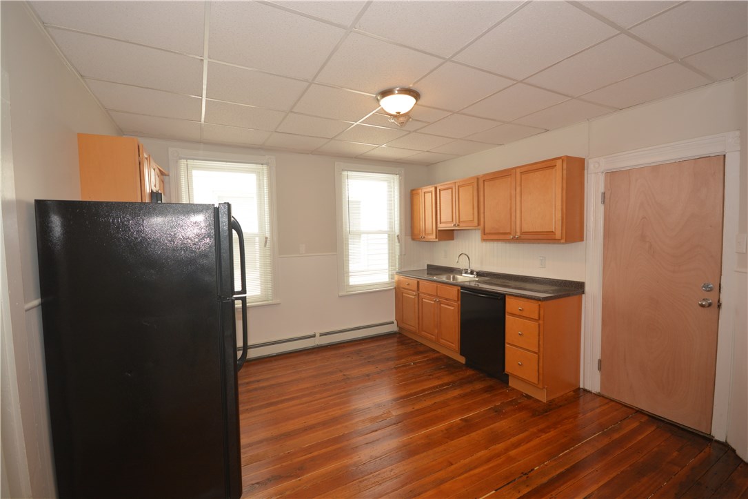 457 Grove Street Woonsocket, RI 02895 - Photo 4 of 38 Gallery Image 4