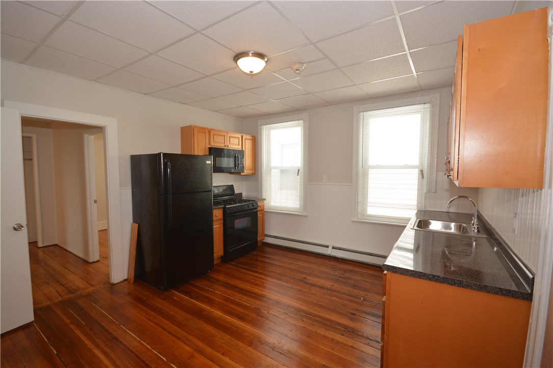 457 Grove Street Woonsocket, RI 02895 - Photo 5 of 38 Gallery Image 5