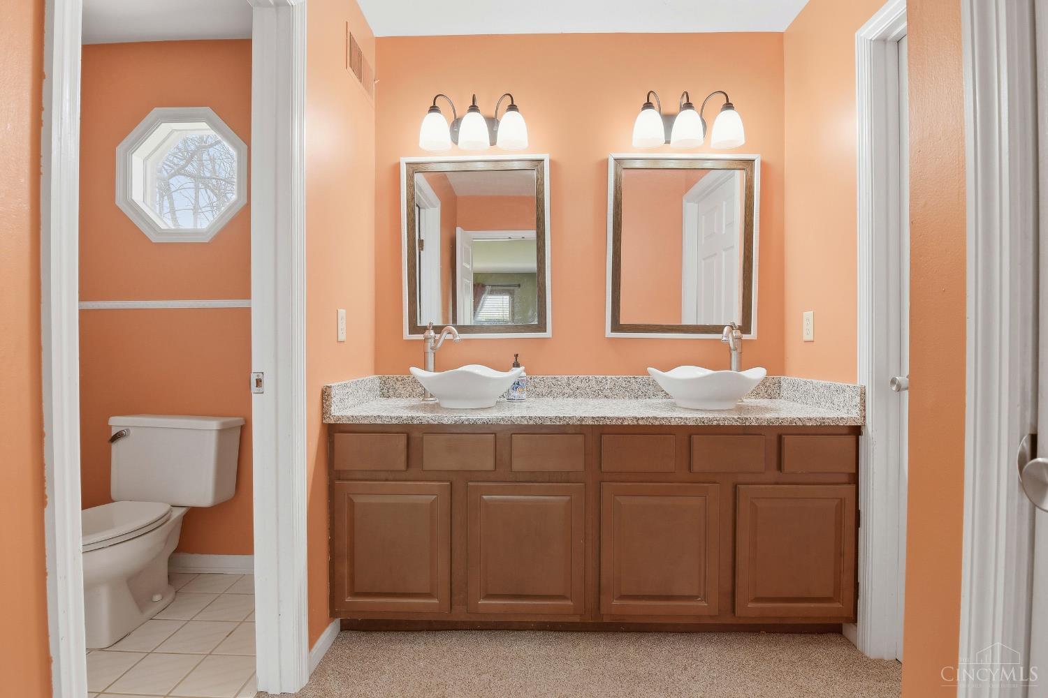 4374 Boomer Road Cincinnati, OH 45247 - Photo 28 of 49