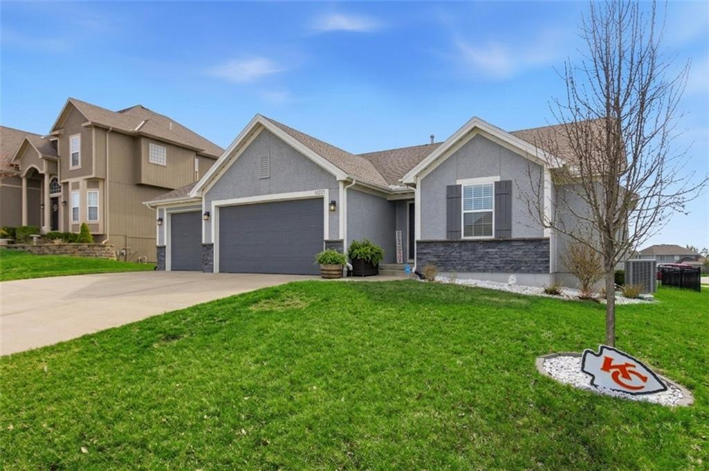 14223 Amanda Lane Basehor, KS 66007 - Photo 36 of 44