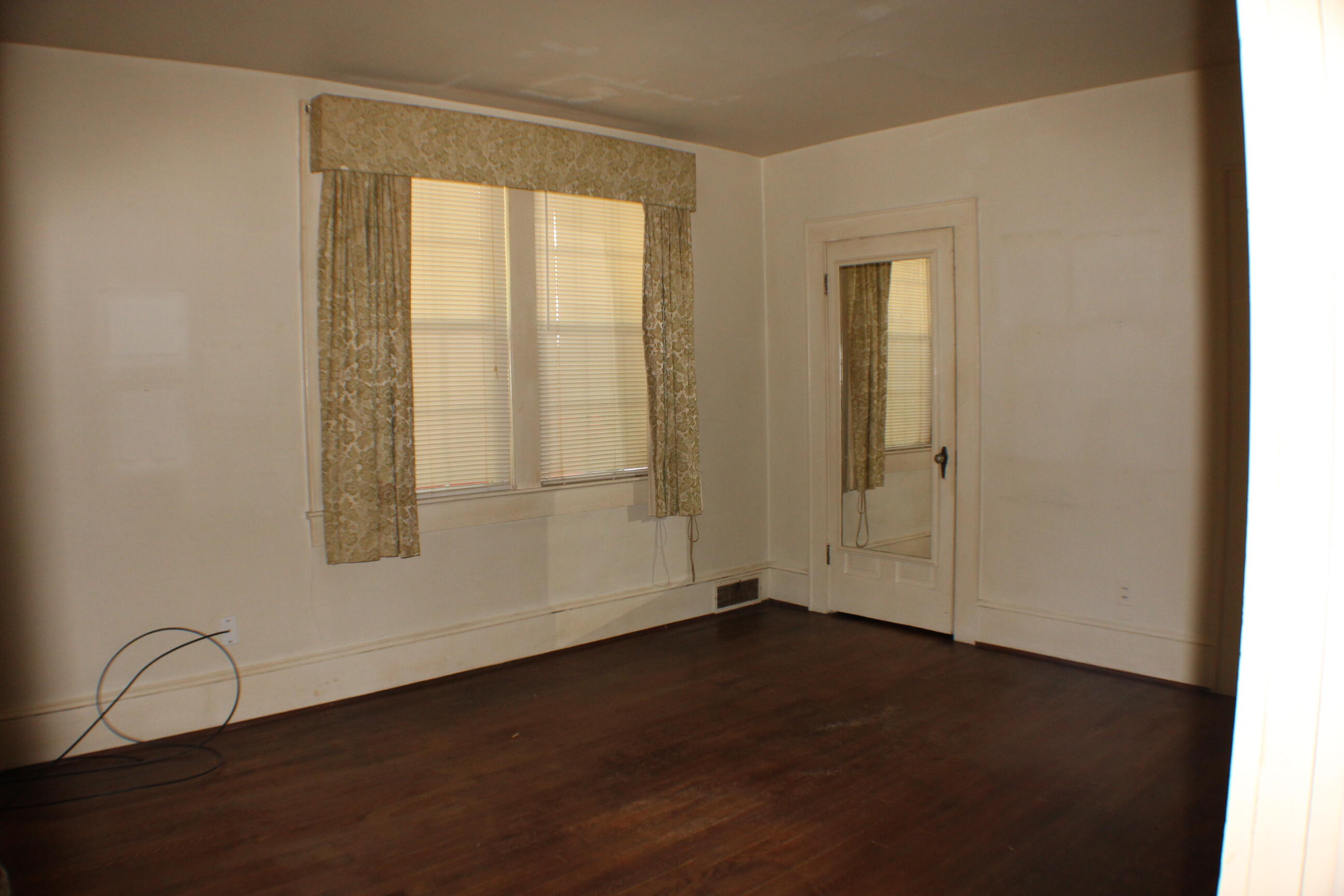 4540 Old Stage Road Kingsport, TN 37664 - Photo 13 of 28 012