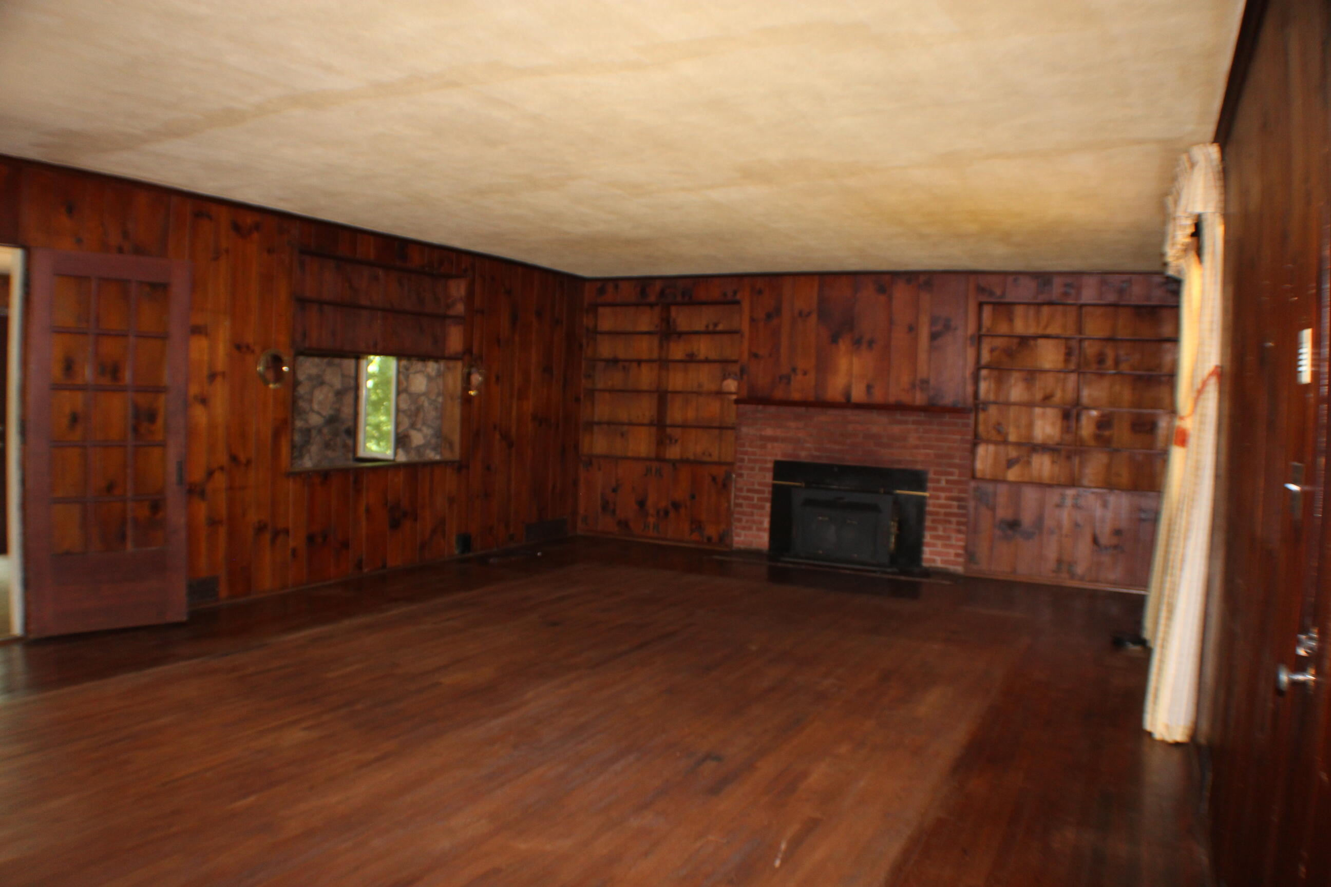 4540 Old Stage Road Kingsport, TN 37664 - Photo 8 of 28 007