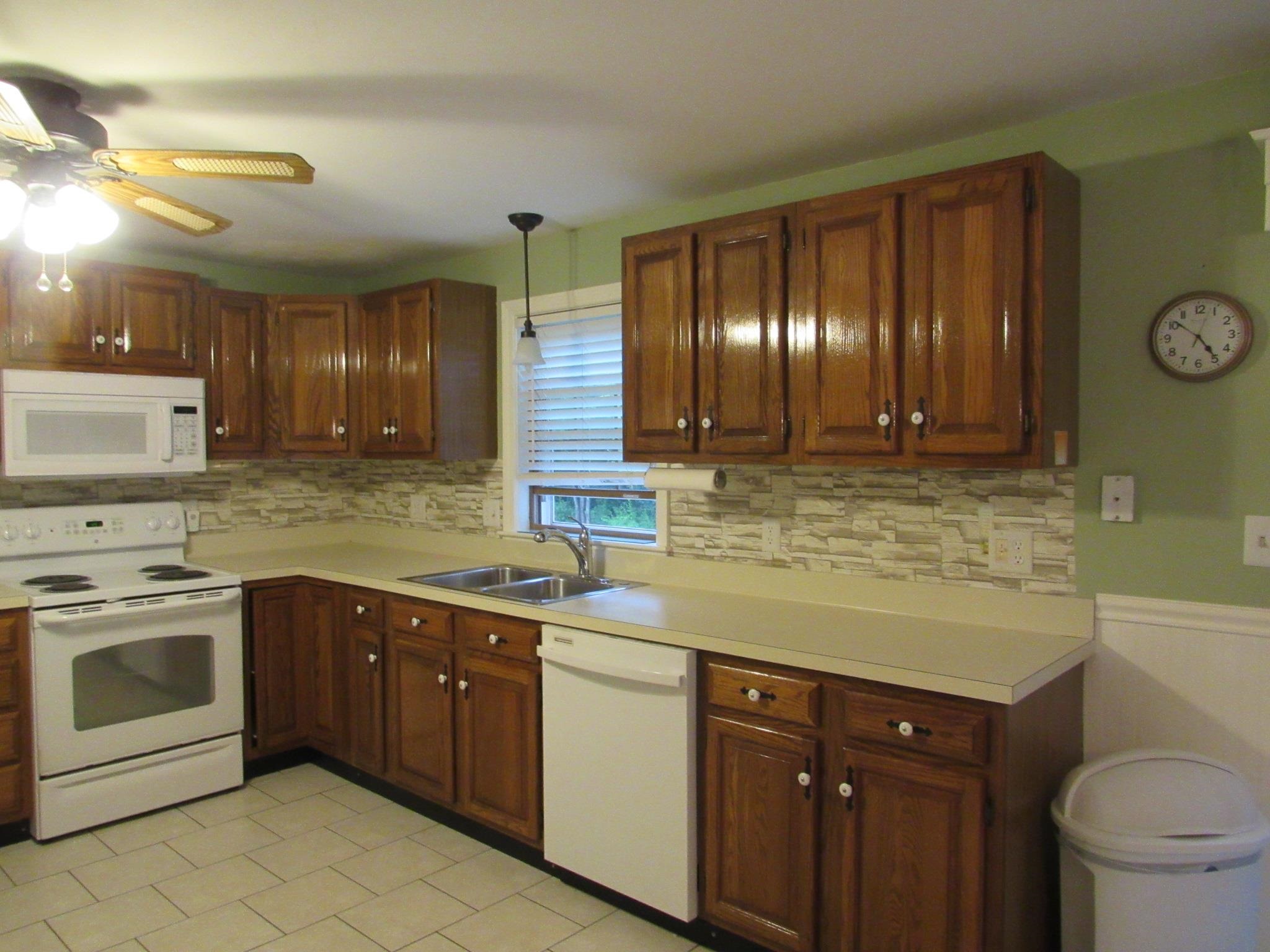 99 B West Road, Unit B/RIGHT SIDE Londonderry, NH 03053 - Photo 35 of 36 Gallery Image 35