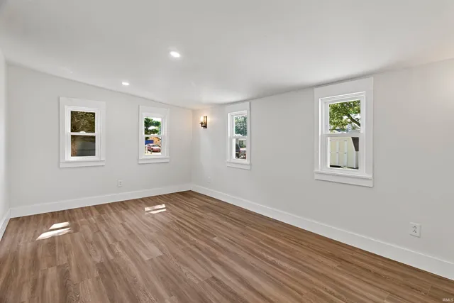 $165,000 | 709 North Walnut Street, Hartford City, IN 47348