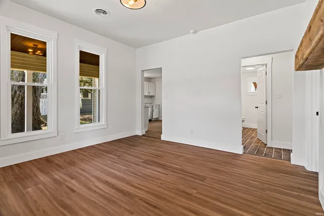 $165,000 | 709 North Walnut Street, Hartford City, IN 47348