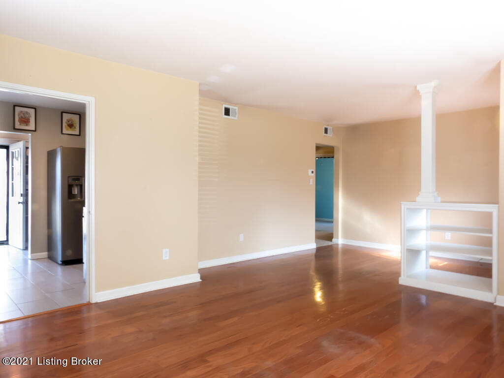 2641 Alanmede Road Louisville, KY 40205 - Photo 12 of 37 2641 Alanmeade-15