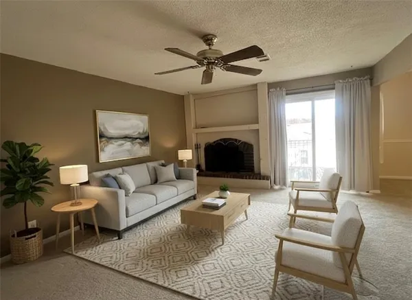 $172,000 | 9624 Perry Lane, Unit E, Overland Park, KS 66212