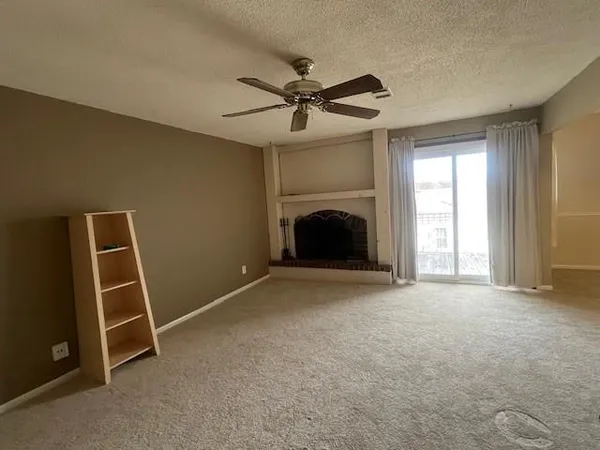 $172,000 | 9624 Perry Lane, Unit E, Overland Park, KS 66212