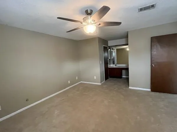$172,000 | 9624 Perry Lane, Unit E, Overland Park, KS 66212