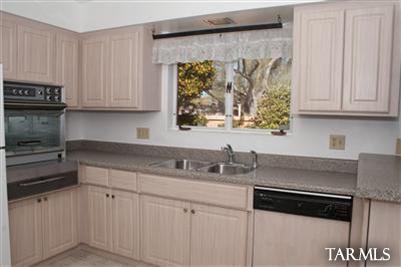 1934 West Anklam Road, Unit 11 Tucson, AZ 85745 - Photo 5 of 22 Gallery Image 5