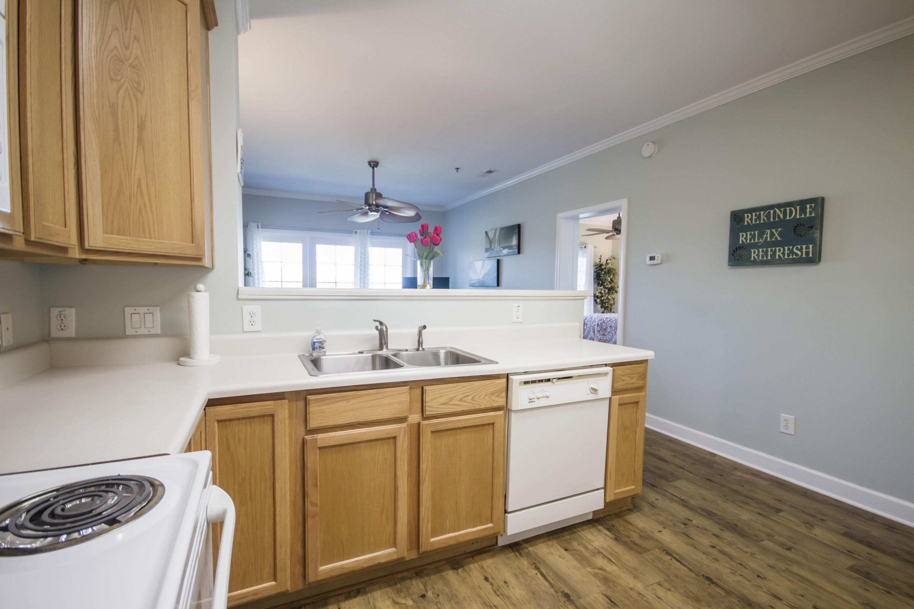 2393 Folly Road, Unit 2R Folly Beach, SC 29439 - Photo 20 of 40 2393 Folly Rd, 2-R - Denise - Pd-0063