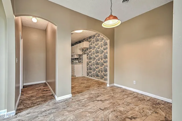 $175,000 | 284 Railroad Avenue, Duffield, VA 24244