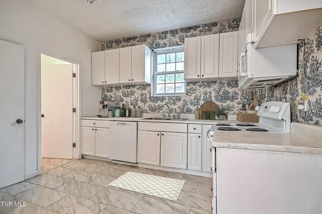 $175,000 | 284 Railroad Avenue, Duffield, VA 24244