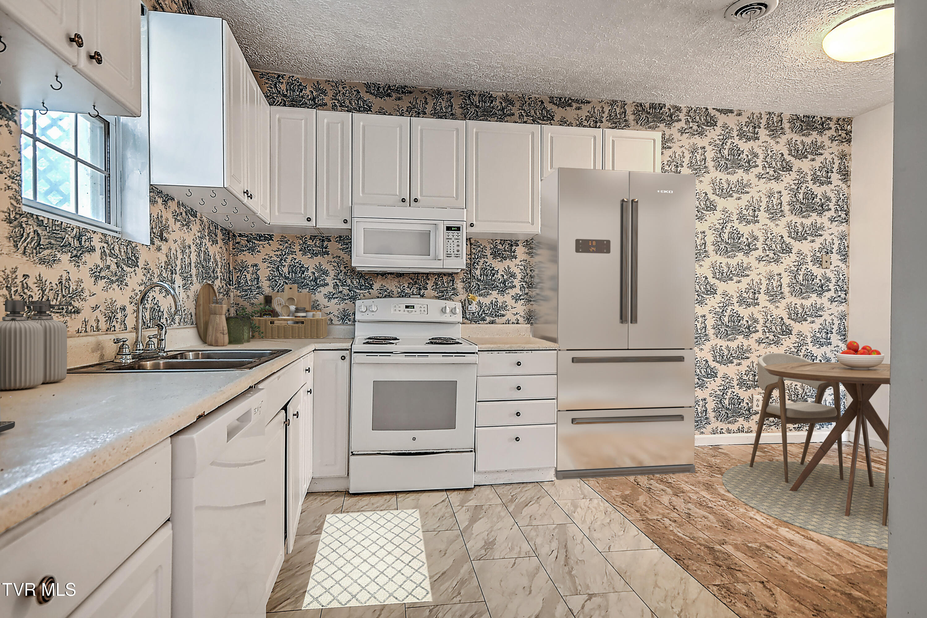 284 Railroad Avenue Duffield, VA 24244 - Photo 21 of 67 Eat in kitchen add fridge_final