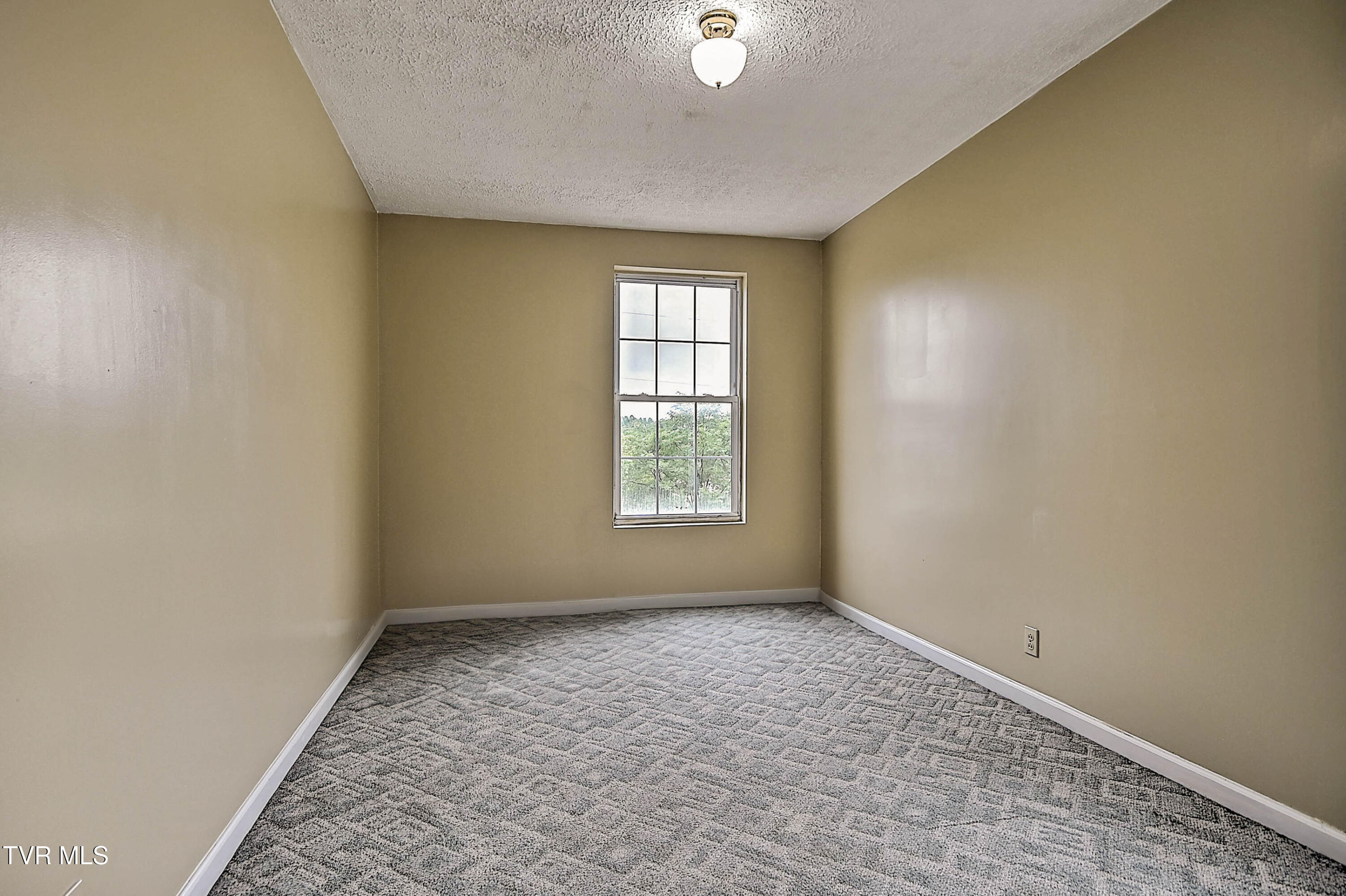 284 Railroad Avenue Duffield, VA 24244 - Photo 25 of 67 284 Railroad Ave DK-21