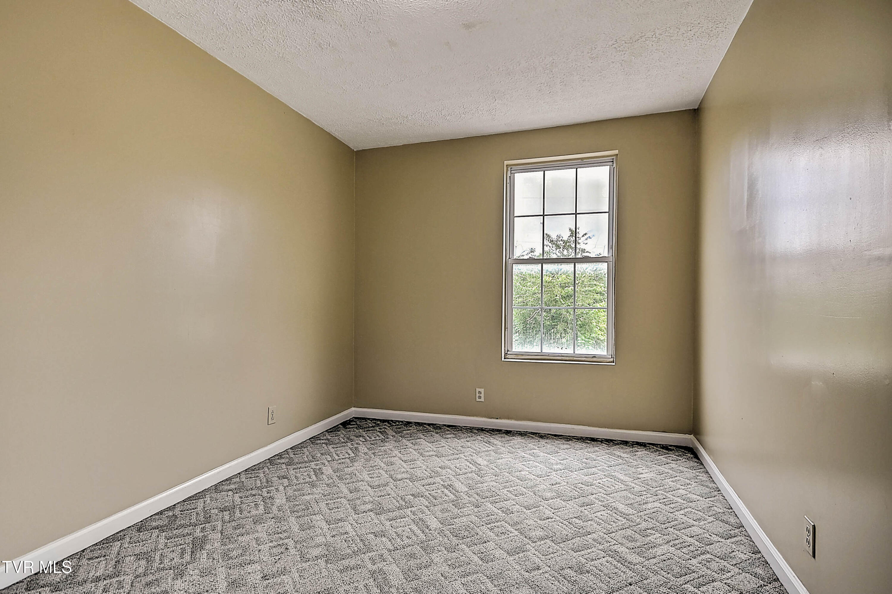 284 Railroad Avenue Duffield, VA 24244 - Photo 26 of 67 284 Railroad Ave DK-22