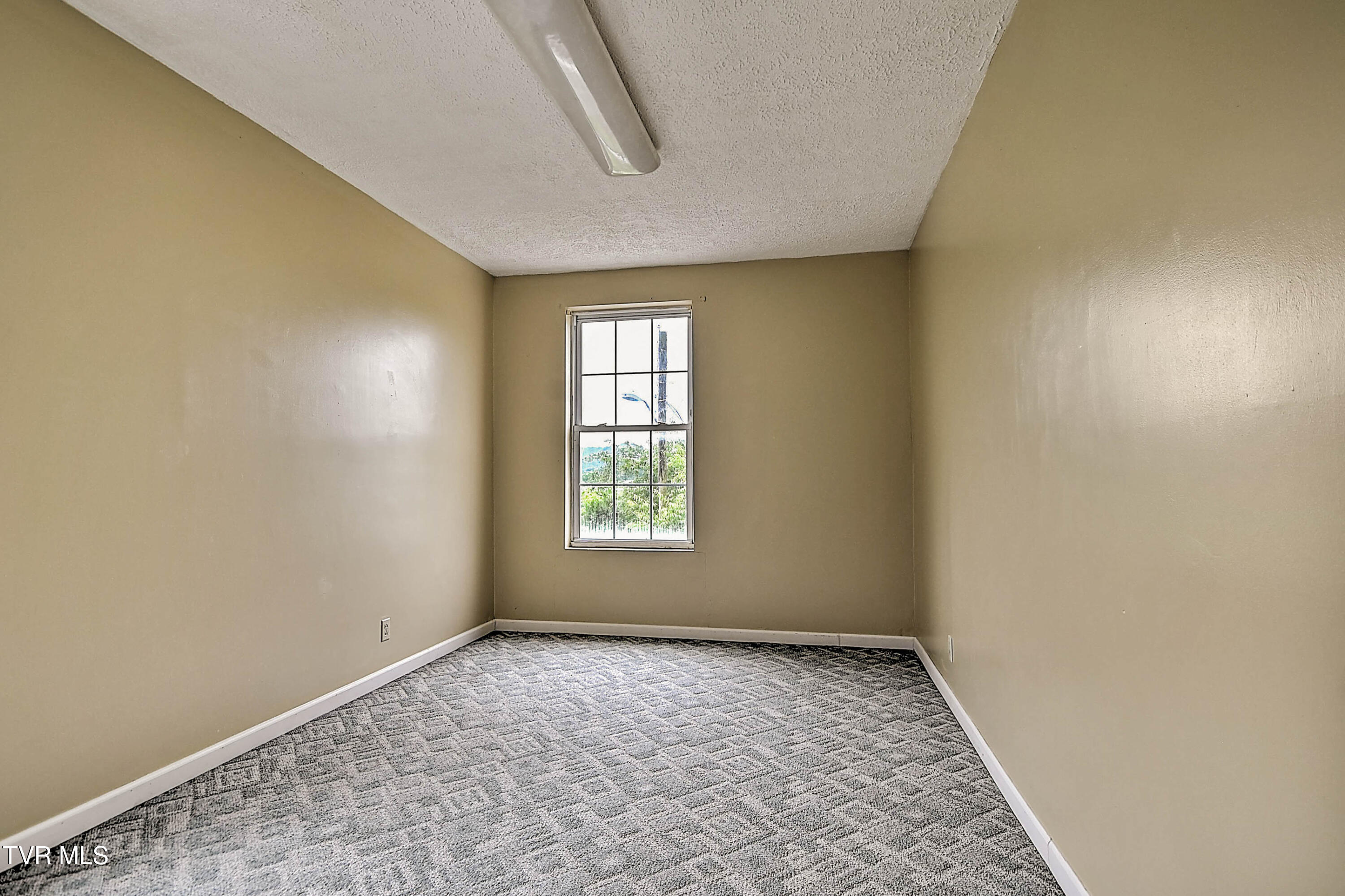 284 Railroad Avenue Duffield, VA 24244 - Photo 28 of 67 284 Railroad Ave DK-24