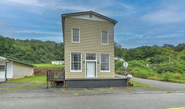 $175,000 | 284 Railroad Avenue, Duffield, VA 24244