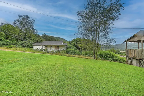 $169,000 | 284 Railroad Avenue, Duffield, VA 24244