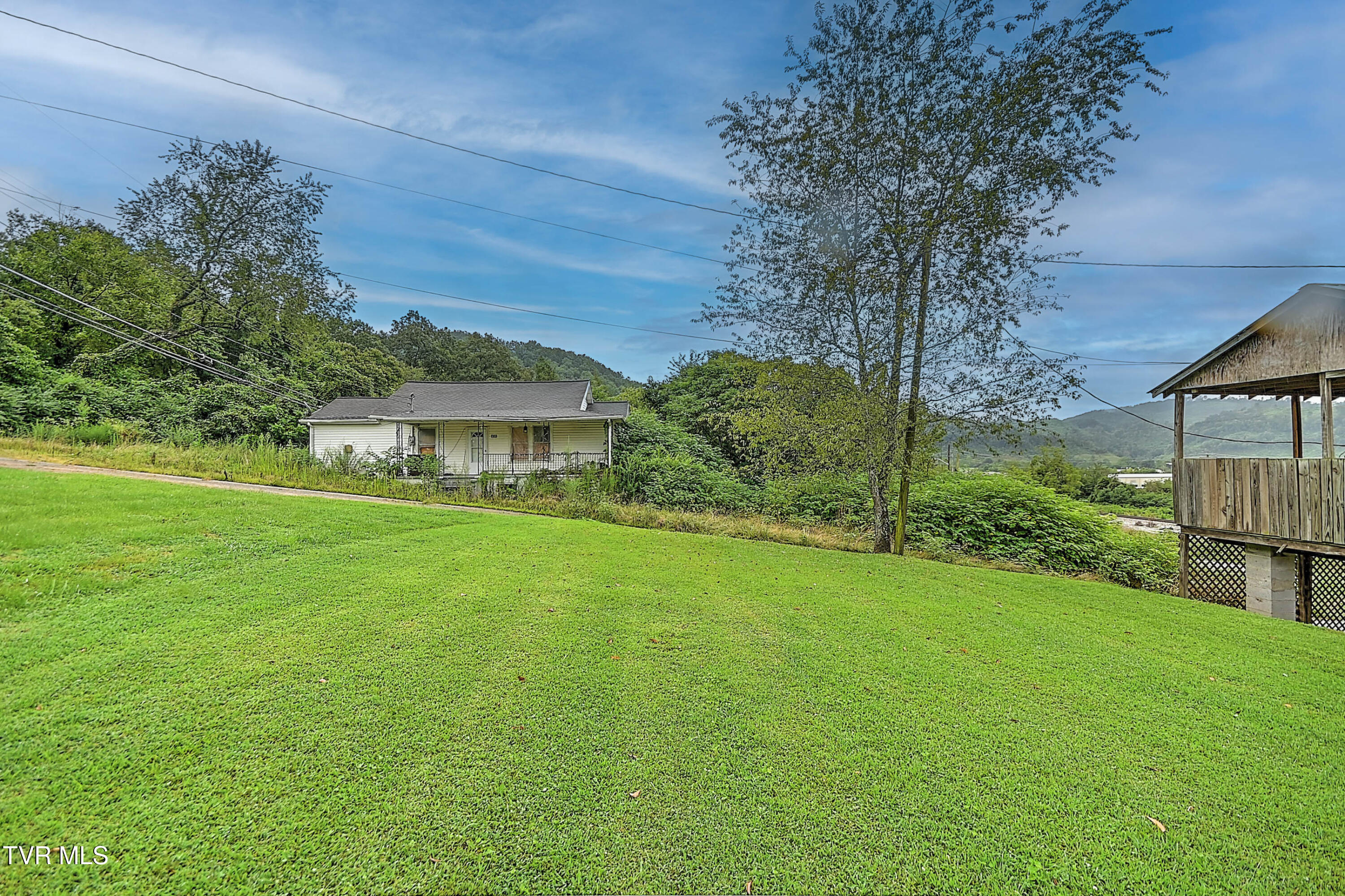 284 Railroad Avenue Duffield, VA 24244 - Photo 47 of 67 284 Railroad Ave DK-40