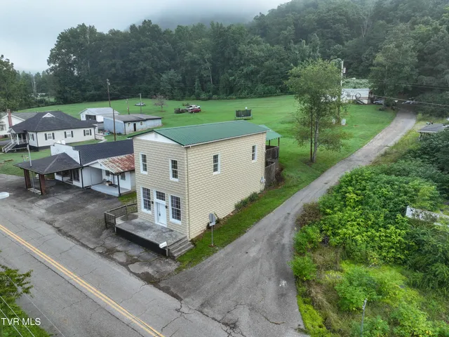 $175,000 | 284 Railroad Avenue, Duffield, VA 24244