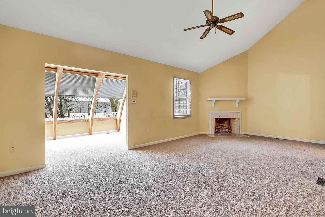 1862 Barley Road York, PA 17408 - Photo 5 of 31 Gallery Image 5
