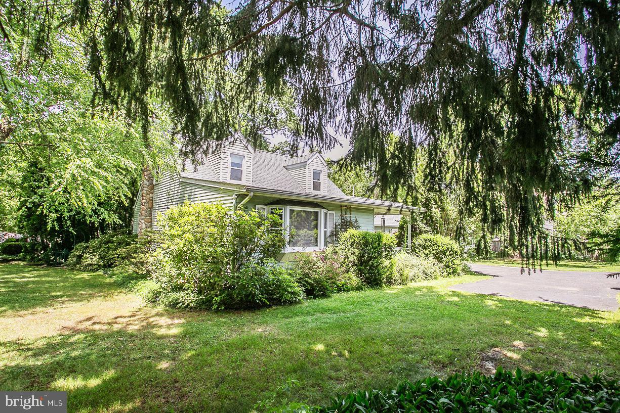 20 South Warminster Road Hatboro, PA 19040 - Photo 3 of 34 Gallery Image 3