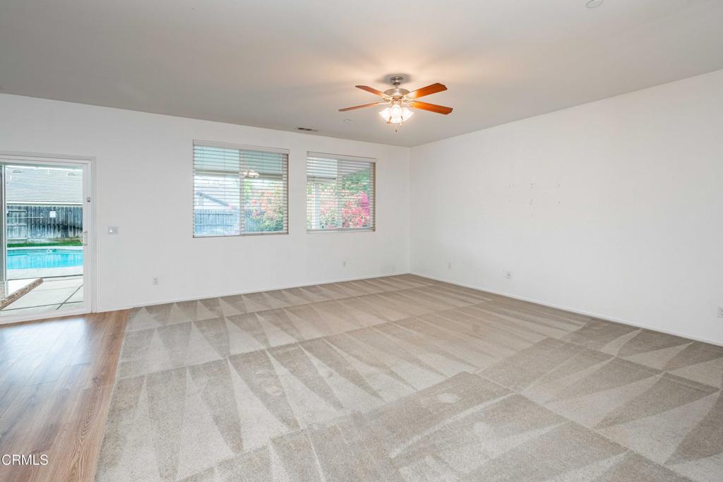 10909 Rainwater Lane Bakersfield, CA 93306 - Photo 15 of 40 08