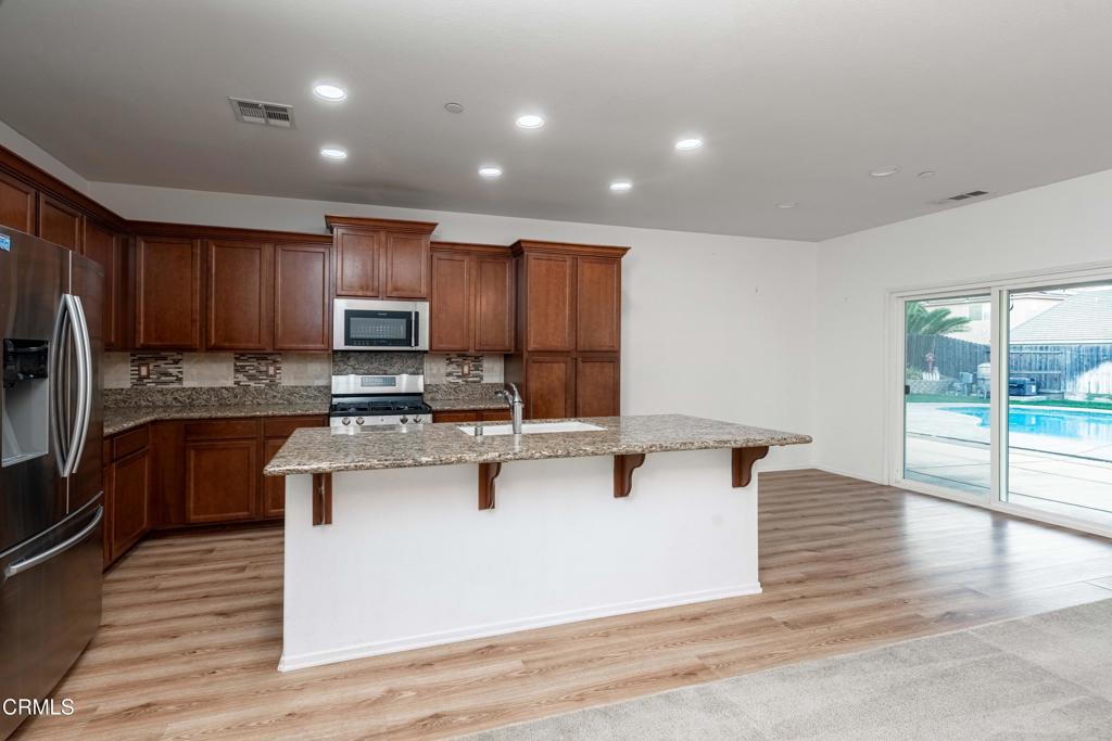 10909 Rainwater Lane Bakersfield, CA 93306 - Photo 8 of 40 10