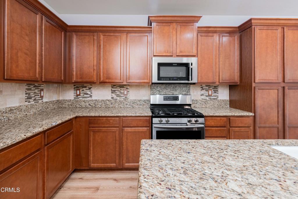 10909 Rainwater Lane Bakersfield, CA 93306 - Photo 9 of 40 06