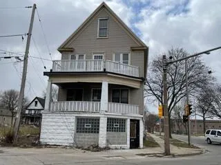 $95,000 | 2475 West Hopkins Street, Milwaukee, WI 53206