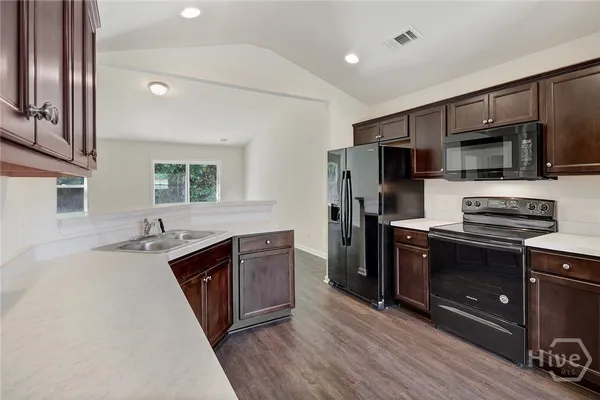 $1,900 | 205 Willis Way, Statesboro, GA 30458