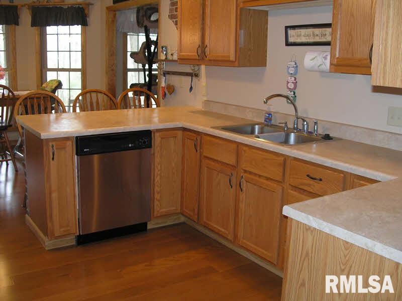 4796 Andrew Road Marion, IL 62959 - Photo 5 of 15 Gallery Image 5